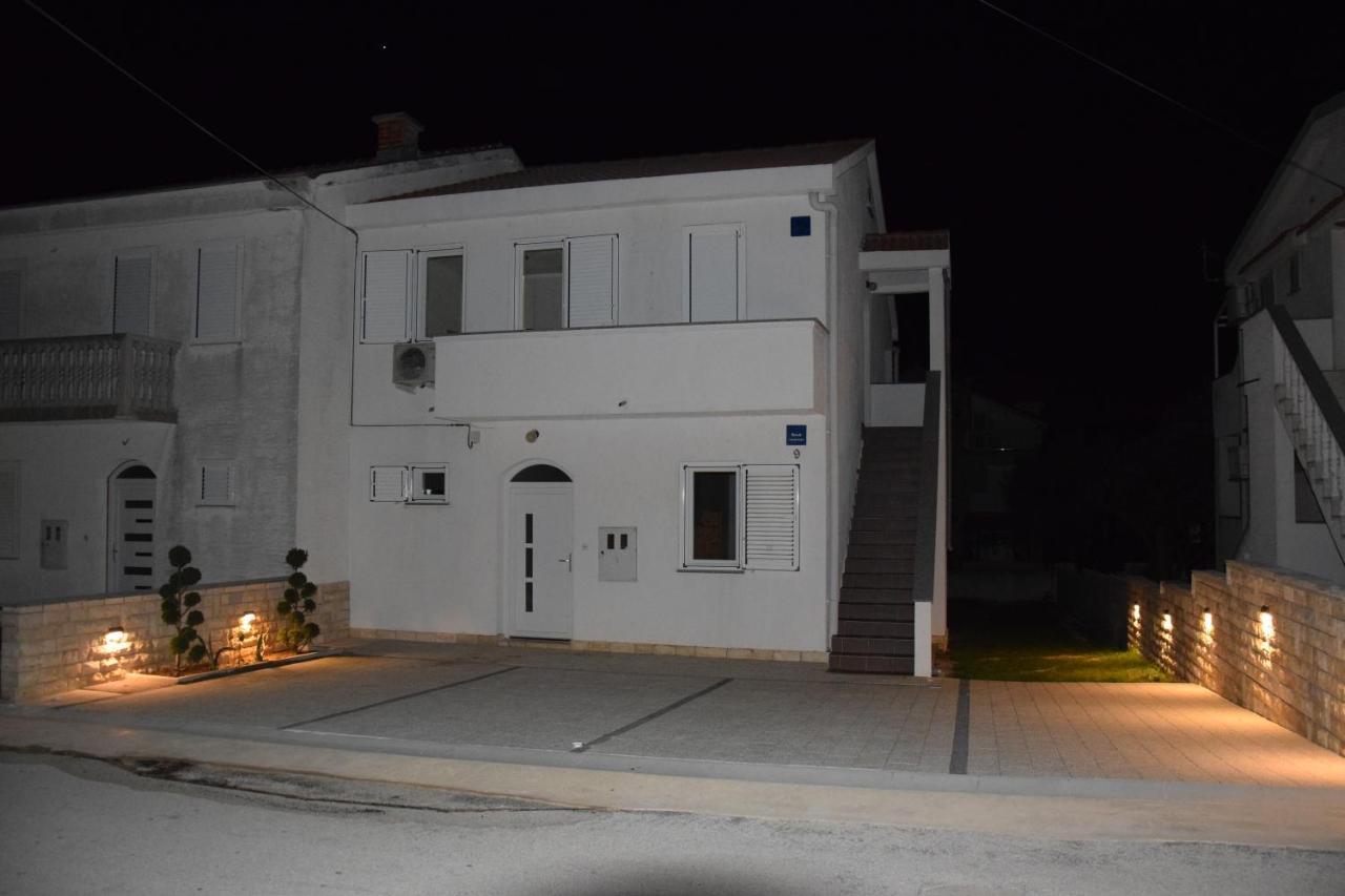 Apartment Bogdan 2 Povljana Kültér fotó