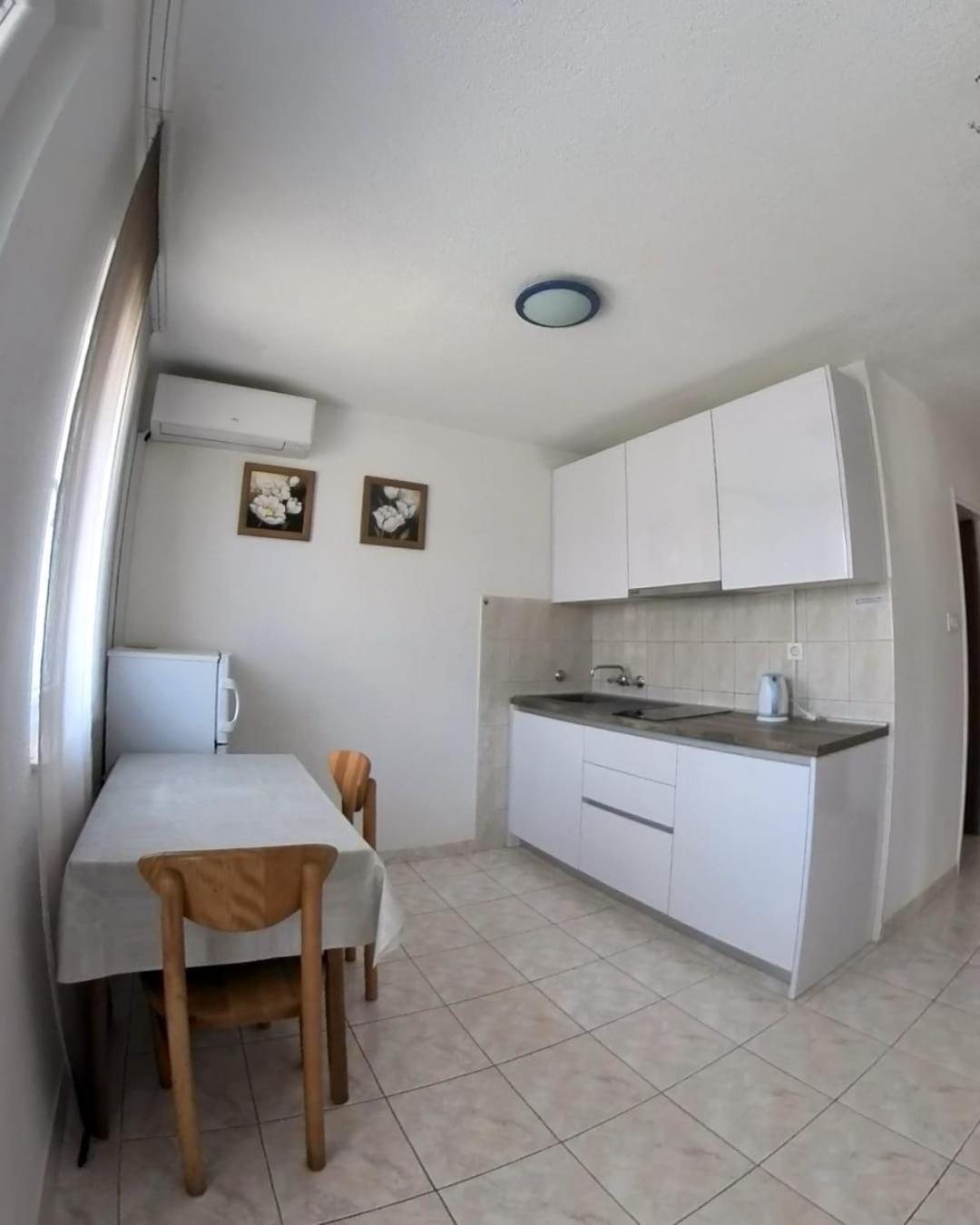 Apartment Bogdan 2 Povljana Kültér fotó